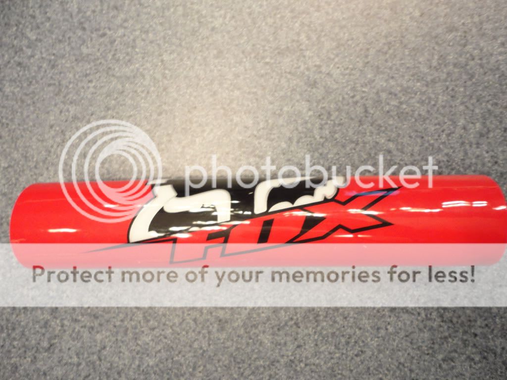 Renthal Grips & Fox Racing Handlebar Pad