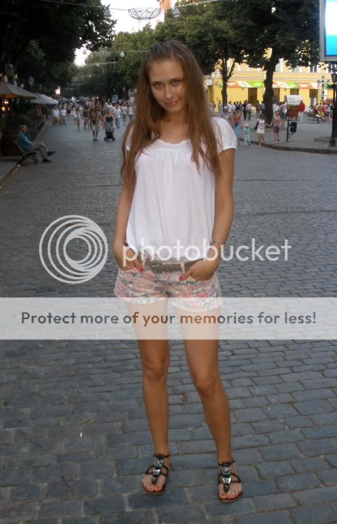 trendy_view: Топ-MngШорты-BershkaСандалии-Bottega del Photobucket